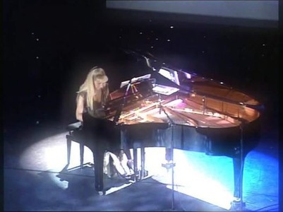 simonetta-lady-pianist