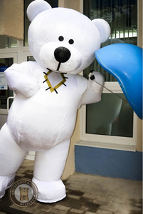 dancing-giant-bear-medvedoff