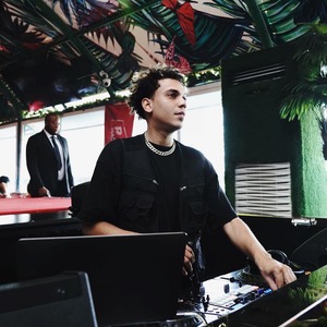 dj-shaggz-0accb124-bc83-42f6-992c-9d0ae0360a54