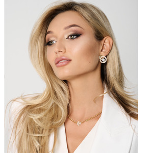 julia-cbcfb2ce-e7ca-40bf-b2fa-27f4effa2df9