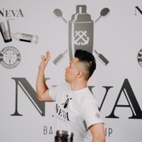 flair-bartender-laser-show