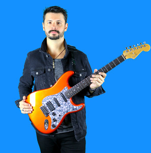 neil-andreas-guitarist