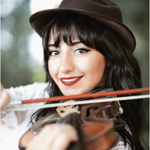 rebecca-9b0dda36-bc09-4142-853c-a2a2914dccf6