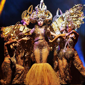 daianaz-extravaganza-show