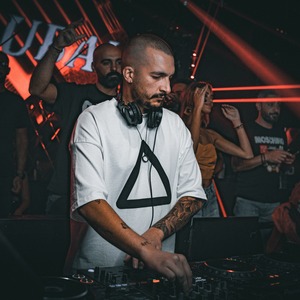 eddy-jb-2a29b560-7aec-4556-82eb-608f533d0c53