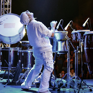 elio-percussion-show