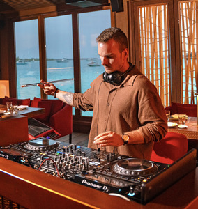 charles-stif-edbb2c5a-7831-41cf-ae50-73b8cbe9028a