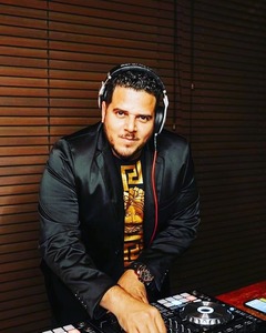 dj-adrian-la-bomba