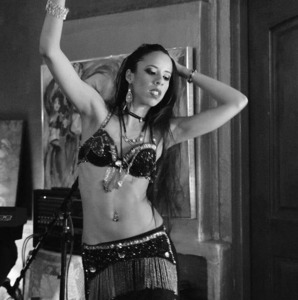 amidd-shariff-bellydancer