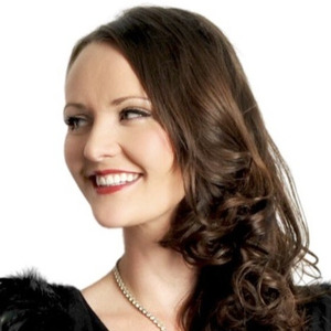 lucy-hunter-james-0f082bab-08cd-4916-9f7e-aa8d6983542b