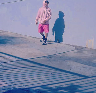 leo-3c556e27-61a9-4b4a-bce4-a55d24df1405